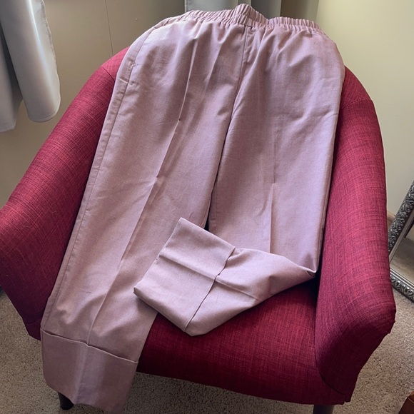 Zara pinkish- light burgundy pants.   Size M - Picture 1 of 3